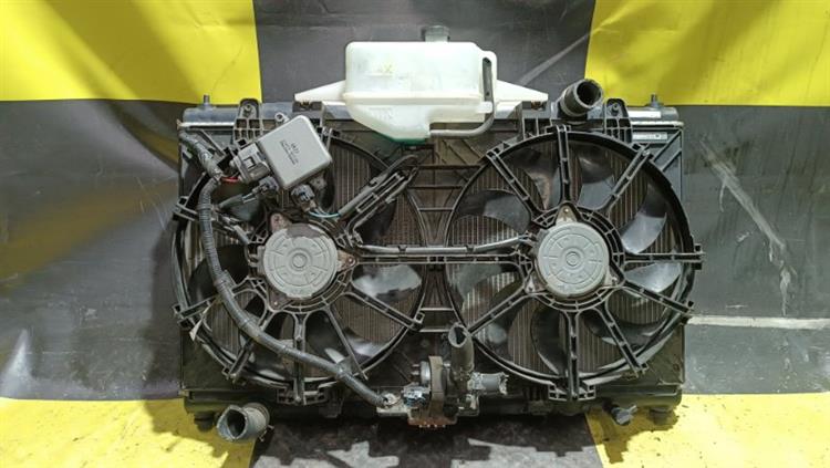 Радиатор основной Ниссан Скайлайн в Борисоглебске 105354